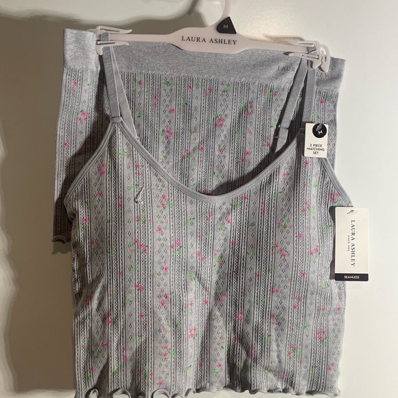 Laura Ashley Gray Top with Pink and Green Floral Design - Picture 2 of 4